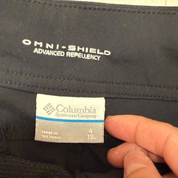 Columbia Black Omni-Shield Capri - Picture 3 of 5